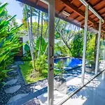 Villa Conor - Legian - Seminyak - 2 Bedroom 2 Bathroom Villa - Great Location